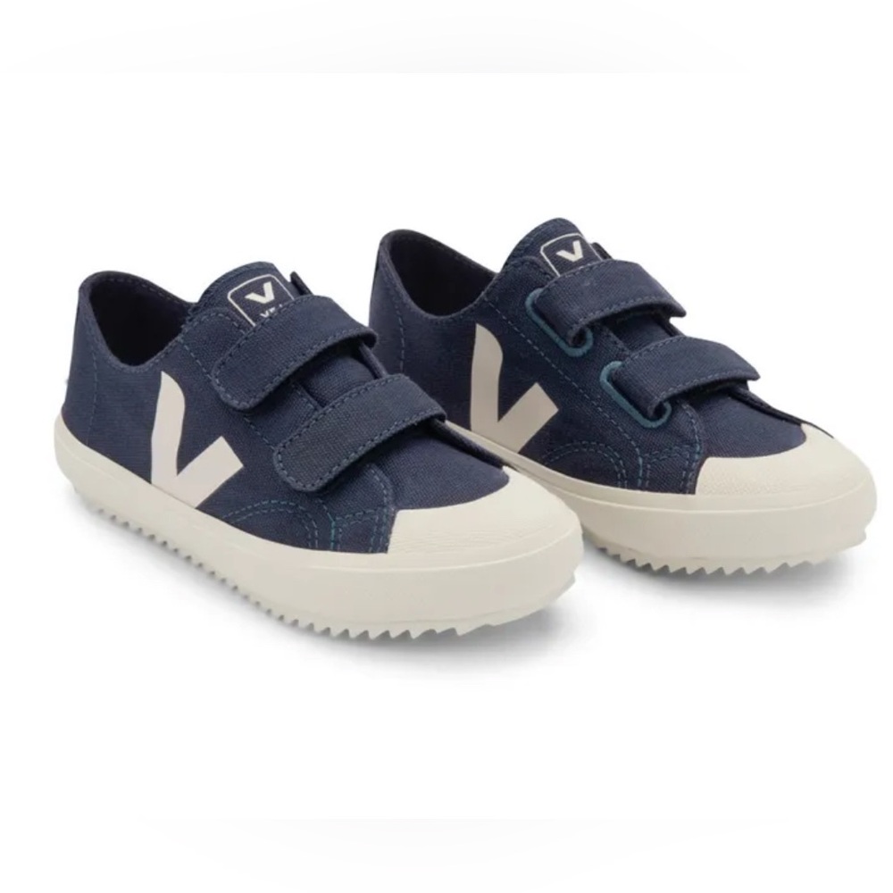 VEJA - OLLIE CANVAS MARINE PIERRE- NEW IN BOX - Size 4 US